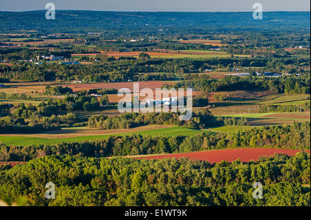 View Blomidon Look-Off on top North Mountain in the Fundy Shore Annapolis Valley region. Minas Basin farmlands below.  Nova Stock Photo