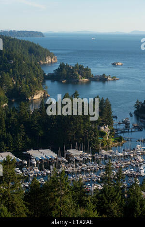 Eagle Harbour Yacht Club and Eagle Island, West Vancouver. Vancouver, Coast & Mountains Region. British Columbia, Canada Stock Photo