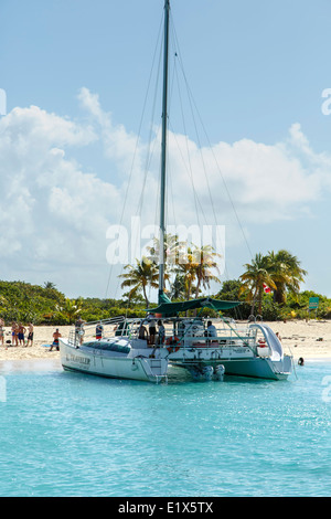 icacos fajardo anchored catamaran
