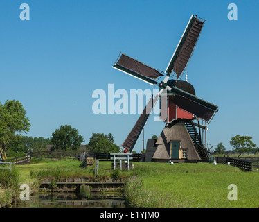 Doesmolen: A historic windmill in the green heart of South Holland, The Netherlands on a sunny day in spring. Stock Photo