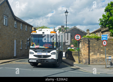 Refuse collection in Otley, West Yorkshire, England UK Stock Photo