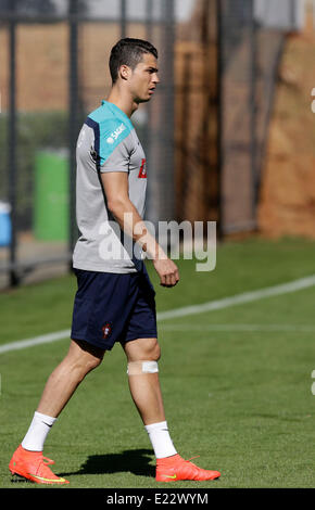 Campinas, Brazil. 13th June, 2014. CRISTIANO RONALDO, Portugal's striker uses a small bandage on his left knee during a training session in Campinas. © Bruno Colaco/ZUMA Wire/ZUMAPRESS.com/Alamy Live News Stock Photo