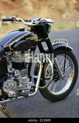 Royal Enfield bullet 1966 vintage G2 engine made in england in India ...