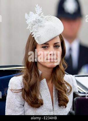 London, Great Britain. 14th June, 2014. Britain's Catherine, Duchess of Cambridge during the Trooping of the Colour Queen's annual birthday parade in London, Great Britain, 14 June 2014. Photo: Albert Nieboer -/dpa/Alamy Live News Stock Photo