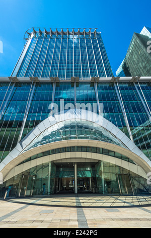 View of the CityPoint skyscraper located on Ropemaker Street in the City of London, UK Stock Photo