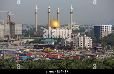 Abuja, Nigeria. 12th June, 2014. National mosque in Abuja, Nigeria, 12 June 2014. With approximately 174 million inhabitants, Nigeria is the most populous country in Africa. Its economy in 2014 became the largest in Africa, worth more than 500 billion dollars. Photo: Hannibal/dpa/Alamy Live News Stock Photo