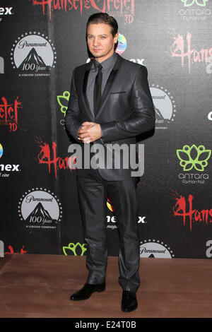 Mexican premiere of 'Hansel and Gretel Witch Hunters' at Cinemex Antara ...