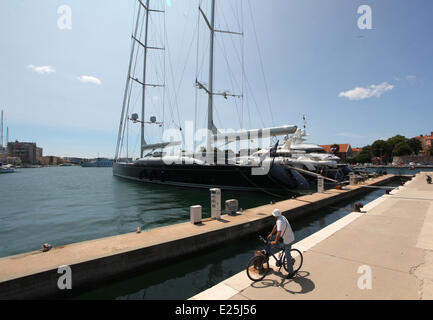 The New Sailing Super Yacht Vertigo which was Commissioned by Rupert Murdoch, anchored in Zadar marina. The super yacht 'Vertigo' is a 67.2 metre sailing vessel and would command a hefty rental price of a round 295.000 euros is now available for Charter  Featuring: View Where: Zadar, Croatia When: 27 Jun 2013 Stock Photo