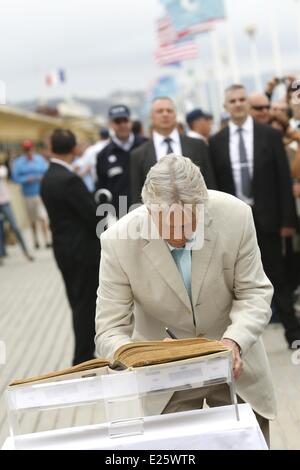 US actor Michael Douglas at the beach locker room dedicated to him on the Promenade des Planches buring the Deauville US Film Festival  Featuring: Michael Douglas Where: Deauville, France When: 31 Aug 2013 Stock Photo