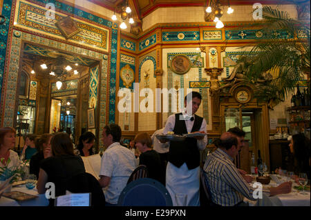 France, Loire Atlantique, Nantes, European Green Capital 2013, La Cigale Brasserie, interior decorated with Art Nouveau Style Stock Photo
