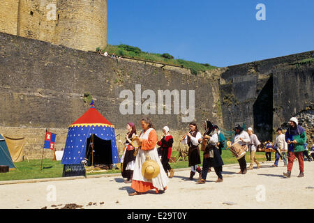France, Ardennes, Sedan, medieval festival, musicians at the medieval parade Stock Photo