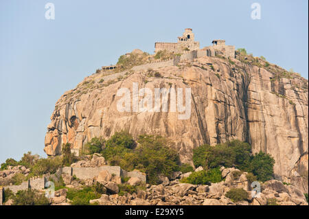 India, Tamil Nadu State, Gingee, the remains of the forts built in the 16th century by the Vijiyanagar overlook the Stock Photo