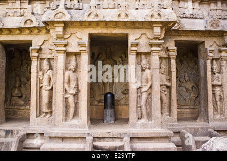 India, Tamil Nadu State, Mahabalipuram, Trimurti (or Thrimoorthi) cave is dedicated to the three gods of Hindu mythology Stock Photo