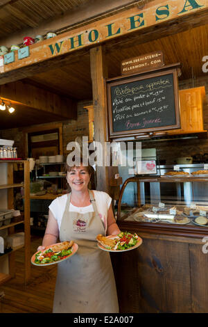 Canada, Quebec province, Eastern Townships or Estrie, Frelighsburg,les Sucreries de l'erable, village cafe in a old General Stock Photo