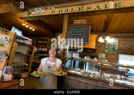 Canada, Quebec province, Eastern Townships or Estrie, Frelighsburg,les Sucreries de l'erable, village cafe in a old General Stock Photo