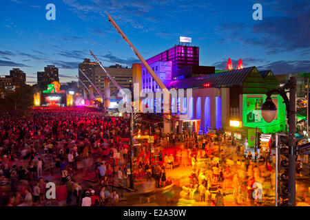 Canada, Quebec Province, Montreal, quartier des Spectacles, place des Festivals, Just for Laughs festival show Stock Photo