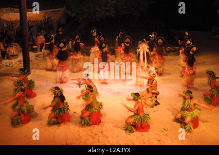 France, French Polynesia, Society Islands, Windward Islands, Moorea, Haapiti Hauru, Tiki Village, Maori traditional dance by Stock Photo