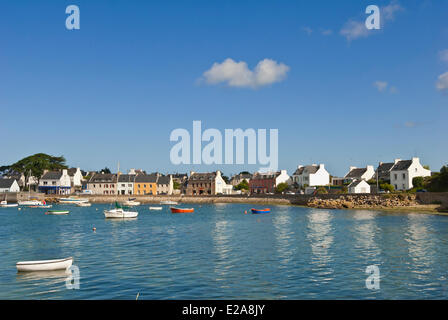 France, Finistere, Iroise Sea, Ploudalmezeau, Portsall, port Stock Photo