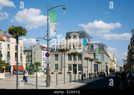 France, Yvelines, Saint Germain en Laye, Marche Neuf square Stock Photo