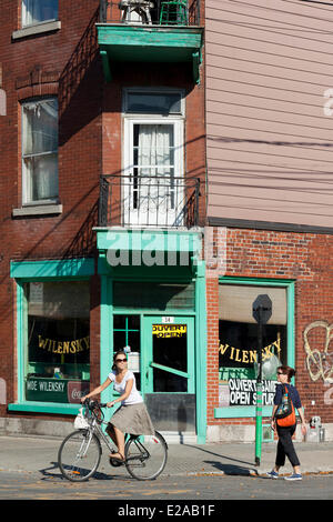 Canada, Quebec Province, Montreal, Mile End, famous jewish restaurant Wilensky's Light Lunch with the green front Stock Photo