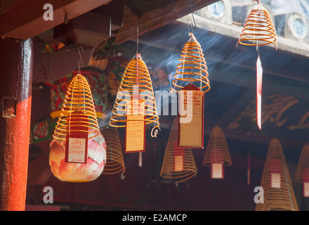Incense coils at Quan Cong (Chua Ong) Temple, Hoi An (UNESCO World Heritage Site), Quang Ham, Vietnam Stock Photo