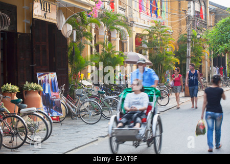 Street scene, Hoi An (UNESCO World Heritage Site), Quang Ham, Vietnam Stock Photo