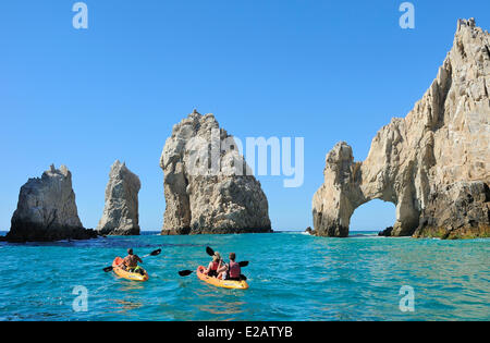 Mexico, Baja California Sur State, Sea of Cortez, listed as World Heritage by UNESCO, Cabo San Lucas, Sea Kayaking towards El Stock Photo