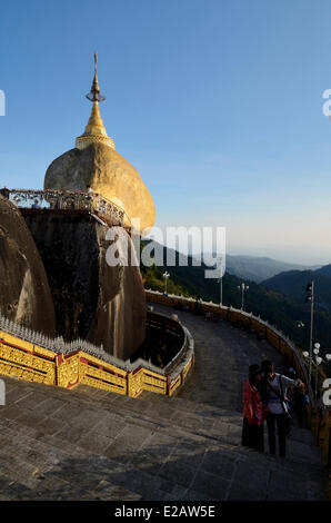 Myanmar (Burma), Mon State, Kyaik Hti Yo, the Golden Rock, third holy Burmese place and sacred Buddhist place Stock Photo