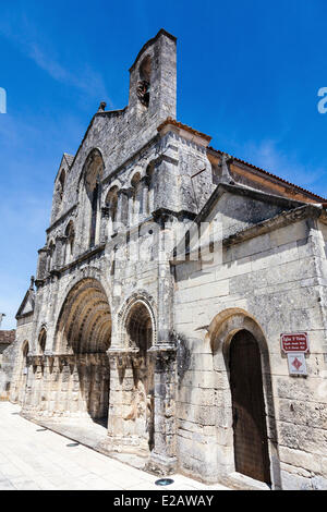 France, Charente Maritime, Pons, Saint Vivien de Pons church (12th century), the roman style facade on the way of Saint James, Stock Photo