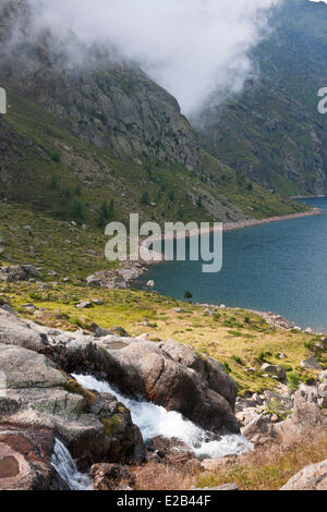 France, Pyrenees Ariegeoises Regional nature Park, walk of the lacs de ...