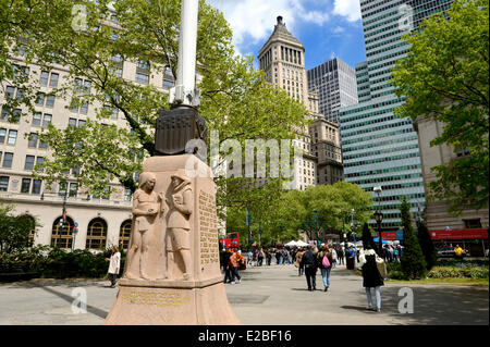 United States, New York City, Manhattan, Battery Park, Netherland Memorial Flagpole commemorates the Dutch establishment of New Stock Photo