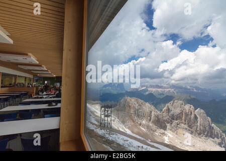 Italy, Venetia, Belluno province, Dolomites, Marmolada mountain (3265m), the panoramic bar and restaurant Punta Rocca Stock Photo
