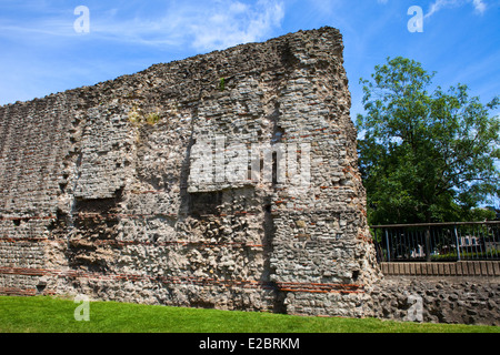 Remains of London Wall which was a defensive structure first built by the Romans around London in the 2nd and 3rd Centuries AD. Stock Photo