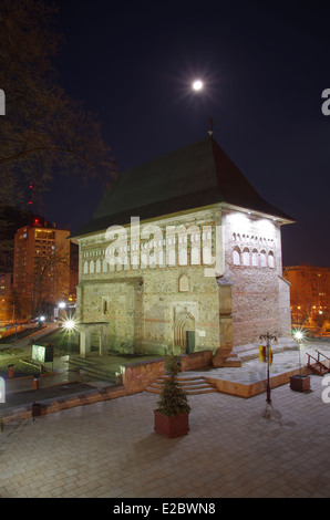 City square in Piatra Neamt: Royal Court with Stephen the Great Church Stock Photo