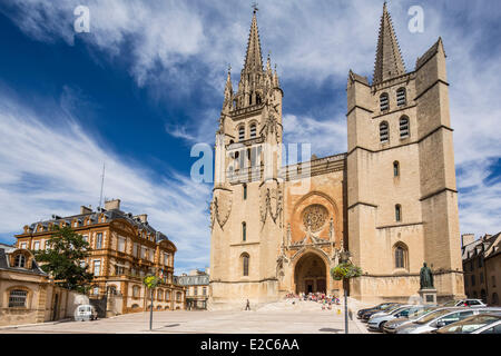 France, Lozere, Gevaudan, Lot Valley, Mende, Notre Dame et Saint Privat Cathedral Stock Photo