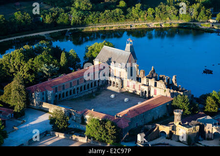 France, Vendee, Les Epesses, Le Puy du Fou, attactions and leisure parc, the castle (aerial view) Stock Photo