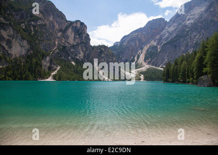 Italy, Trentino Alto Adige, Dolomites massif listed as World Heritage by UNESCO, Val Pusteria, lake di Braies Stock Photo