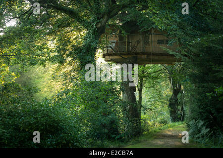 France, Cotes d'Armor, Plehedel, The unusual site hosting Huts of the Garden Stone Stock Photo