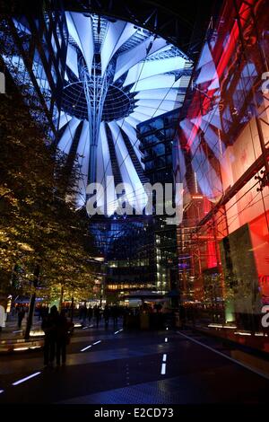 Germany, Berlin, Potsdamer Platz, Sony Center, New Forum covered by a glass dome designed by the architect Helmut Jahn Stock Photo