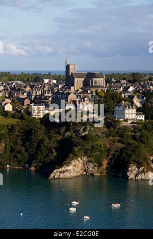 France, Ille et Vilaine, Emerald Coast, Cancale, the church (aerial view) Stock Photo