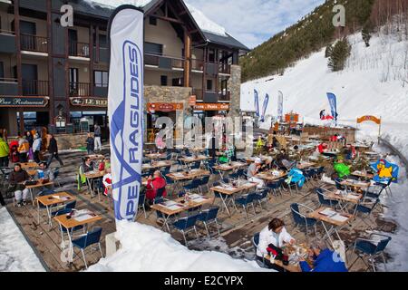 France Hautes Pyrenees ski resort of Peyragudes Peyresourde slopes restaurant and cafe terrace Stock Photo