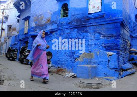 India Rajasthan Jodhpur dubbed the Blue City street scene in the old town Stock Photo