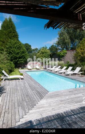 France Orne Regional Natural Park of the Perche Moutiers-au-Perche Villa La Fol Avril hotel outdoor pool Stock Photo