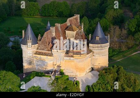 France Dordogne Perigord Pourpre (Purple Perigord) Beaumont-du-Perigord the castle of Bannes (aerial view) Stock Photo