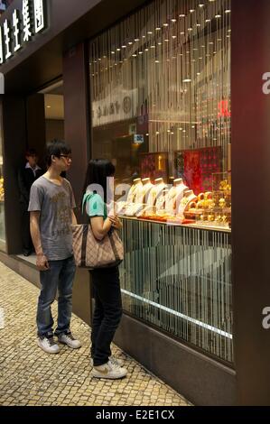 China Macau historical center listed as World Heritage by UNESCO Rua da Palha jewelery shop Stock Photo