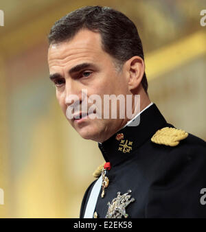 Madrid, Spain. 19th June, 2014. Spain's new King Felipe VI speaks at the swearing-in ceremony at the Congress of Deputies in Madrid, Spain, June 19, 2014. Felipe VI was crowned on Thursday at the lower house of parliament. Credit:  Daniel/Xinhua/Alamy Live News Stock Photo