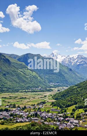 France Pyrenees Atlantiques Bielle And Ossau Valley Stock Photo Alamy france-pyrenees-atlantiques-bielle-and-ossau-valley-stock-photo-alamy