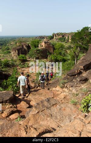 Burkina Faso, near Bobo-Dioulasso town, trekking towards the animist place of the dafra Stock Photo
