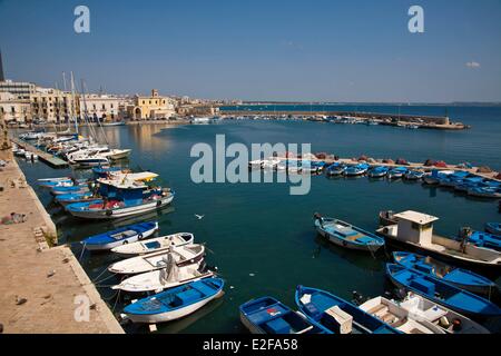 Italy, Puglia, Gallipoli, citadel, old town, fishing harbour, Ionian Sea Stock Photo