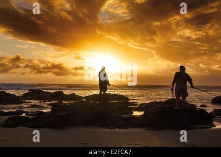 France Reunion island (French overseas department) Etang Sale Etang Sale les Bains seascape fishermen against-day beachfront Stock Photo